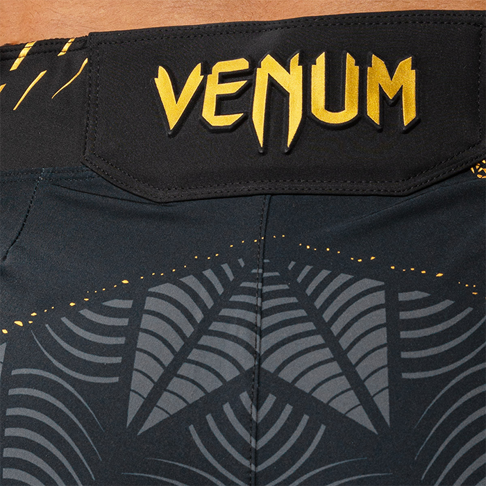 UFC Zenith by Venum Fight Night Fightshorts Sort Guld