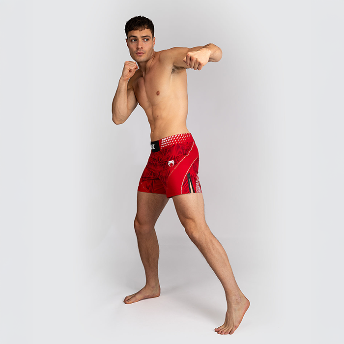 UFC Zenith by Venum Fight Night Fightshorts Kort model R&oslash;d