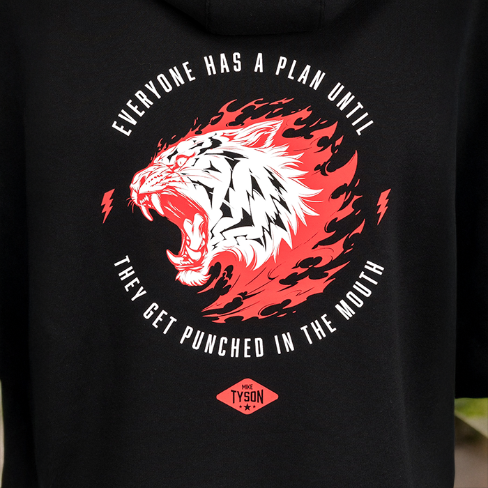 Venum X Mike Tyson Everyone has a plan H&aelig;ttetr&oslash;je Sort R&oslash;d